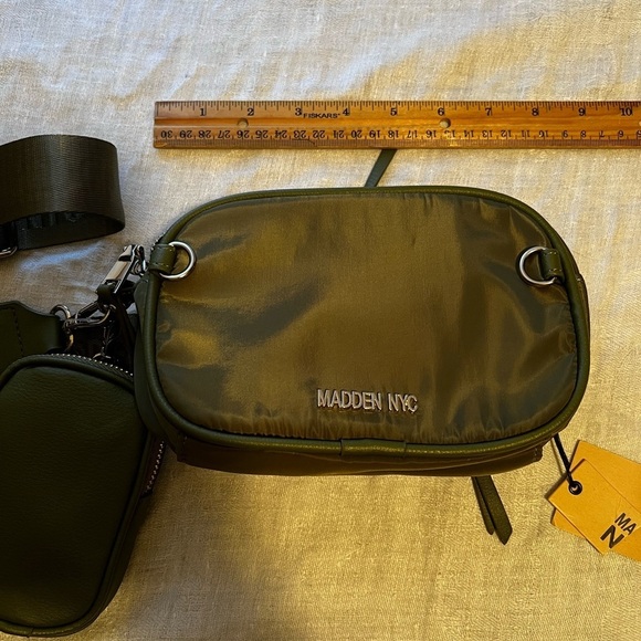 New Deep green Steve Madden Fanny bag. Or shoulder. With extra bag. Nice strap. - Picture 2 of 6